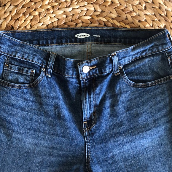 OLD NAVY BOYFRIEND JEANS. - Picture 2 of 7